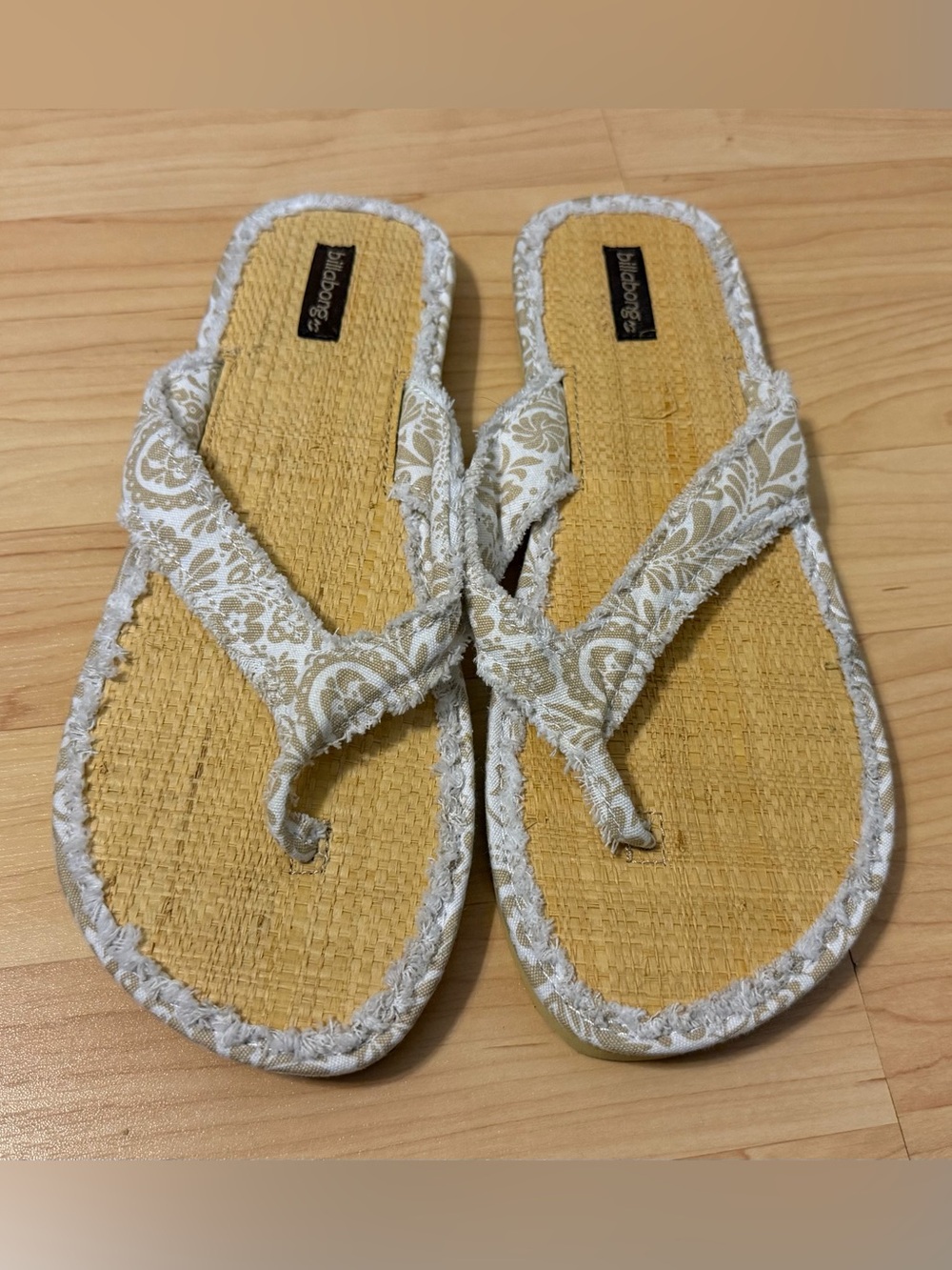Billabong Surf Tiki Flip Flops Sandals Shoes Slides Thongs Women's Size 10 NWOT